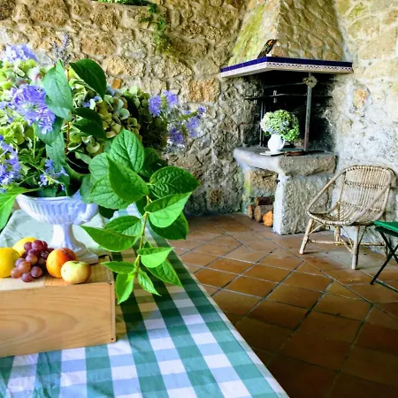 La Casa De Los Camelios