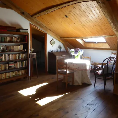 La Casa De Los Camelios *